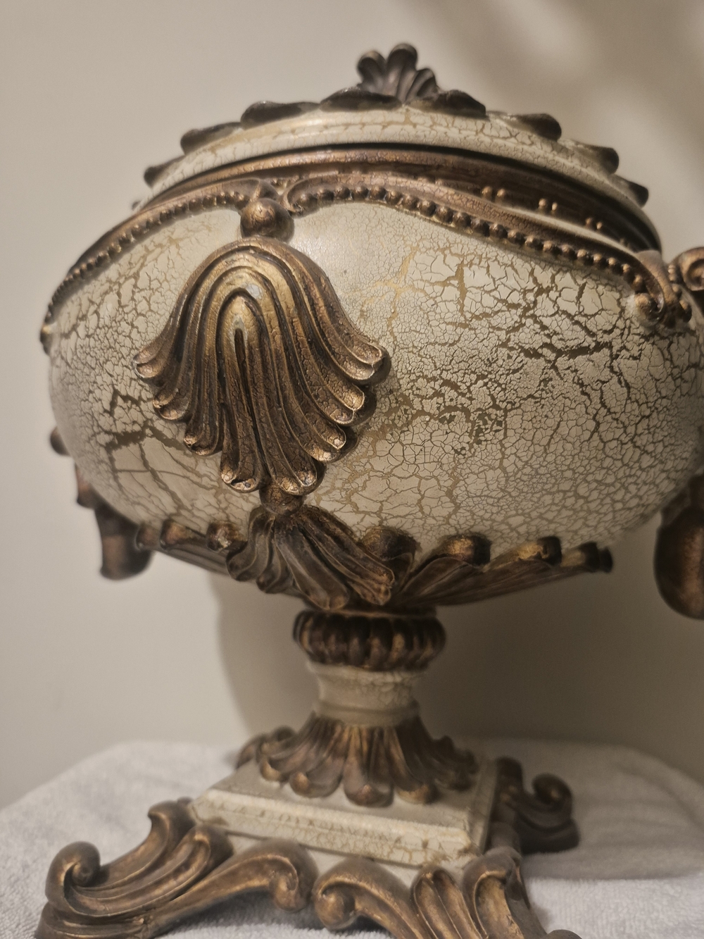 Ornate Decorative Covered Urn in Cream and Gold - Picture 3 of 8